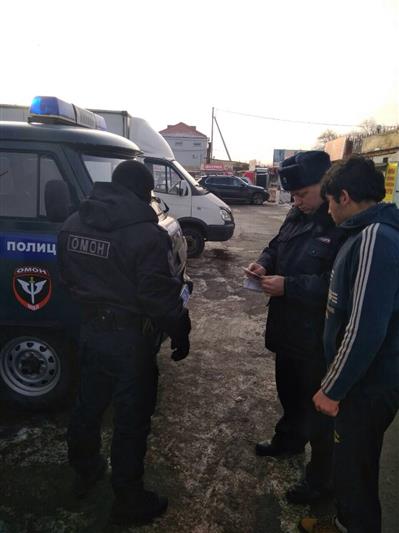 В Челябинске при силовой поддержке ОМОН проведены мероприятия, направленные на выявление нарушений миграционного законодательства