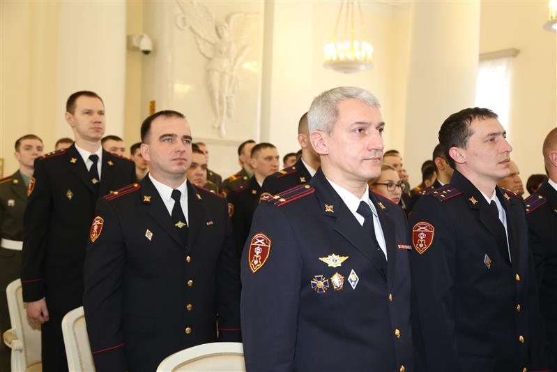 Губернатор Санкт-Петербурга поздравил военнослужащих и сотрудников Росгвардии с профессиональным праздником
