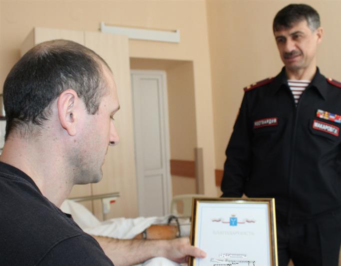 В Приволжье в день профессионального праздника военнослужащие и сотрудники Росгвардии вспомнили погибших сослуживцев и почтили память жертв трагедии в Кемерово