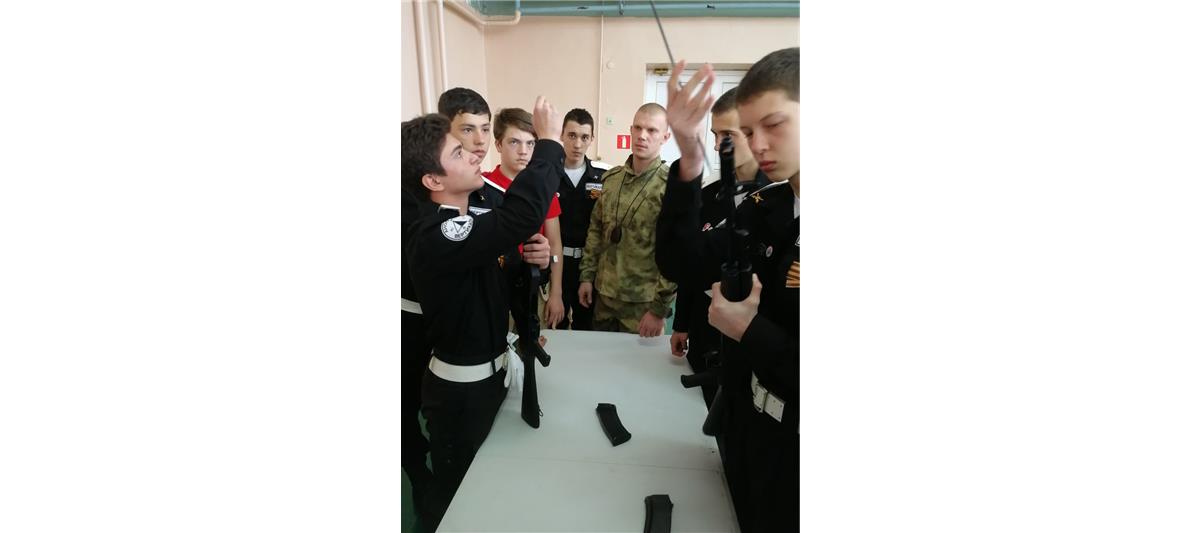 Офицер майкопского ОМОН выступил арбитром юношеского военно-спортивного турнира «АрМИ-2018»