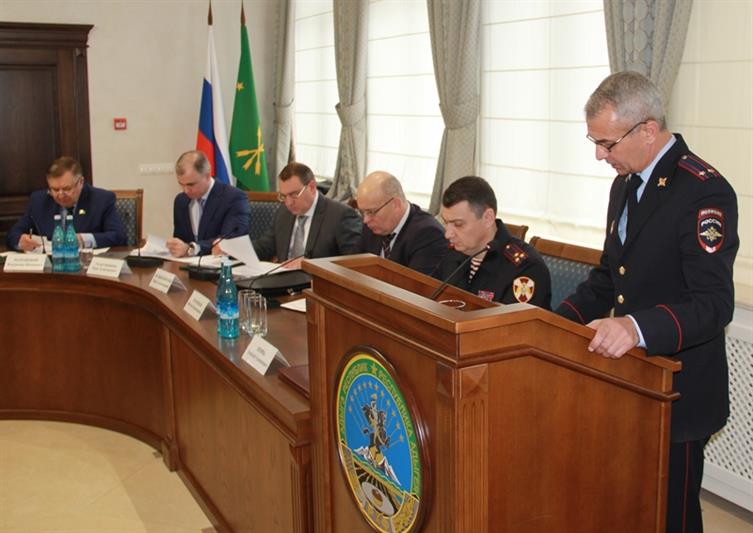 В Адыгее обсудили вопросы профилактики наркопреступлений на заседании межведомственной комиссии