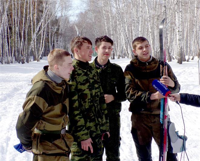 Кадеты в Курганской области преодолели полосу препятствий, подготовленную сотрудниками Росгвардии