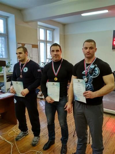 Сотрудник ивановского управления Росгвардии одержал победу на открытом межрегиональном чемпионате по пауэрлифтингу