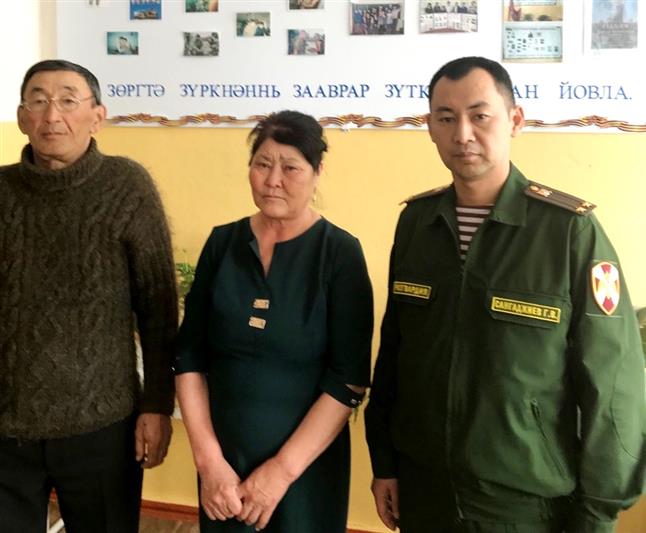 В Калмыкии увековечили имя офицера войск правопорядка, погибшего при исполнении служебного долга