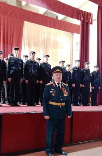 Сотрудники Росгвардии поздравили первокурсников гуманитарно-технического колледжа Кабардино-Балкарской Республики с посвящением в кадеты