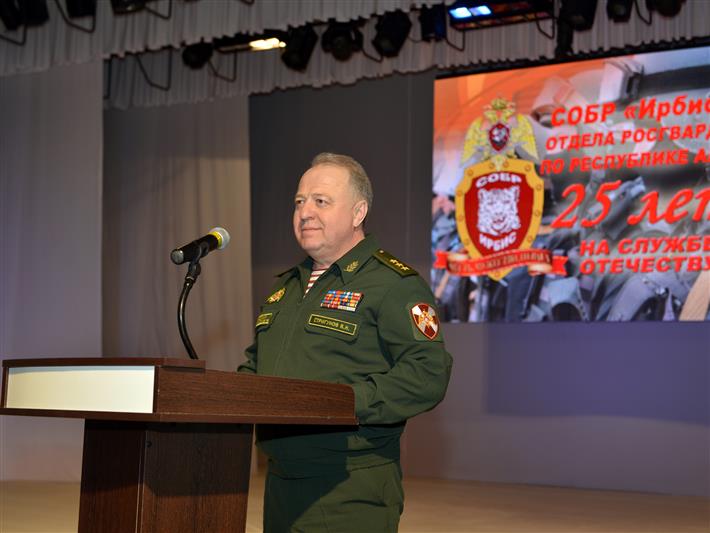 Командующий Сибирским округом Росгвардии поздравил сотрудников СОБР Отдела Росгвардии по Республике Алтай с 25-летием отряда