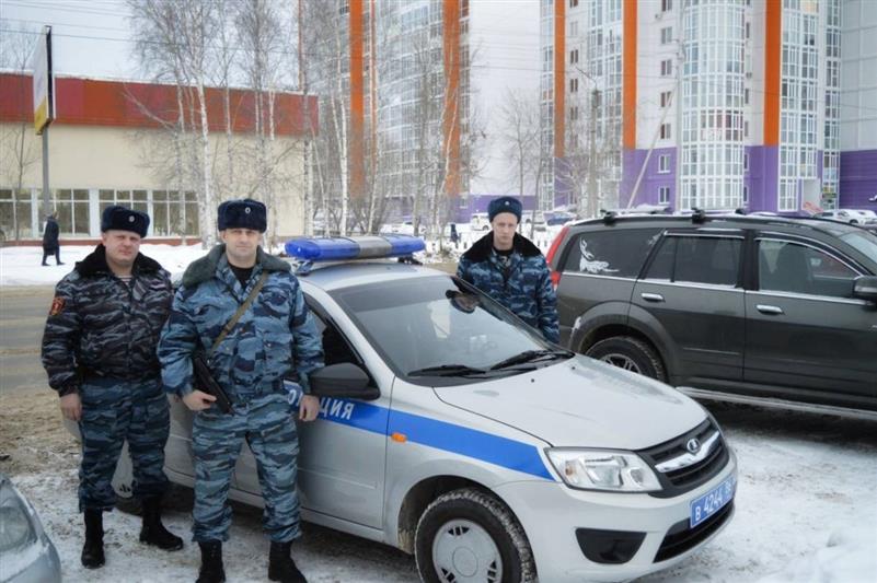 В Нижневартовске сотрудники Росгвардии дважды за сутки изъяли наркотики в крупном размере