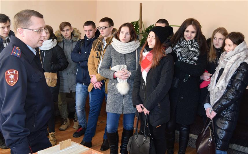 Саранские росгвардейцы встретились со студентами-юристами