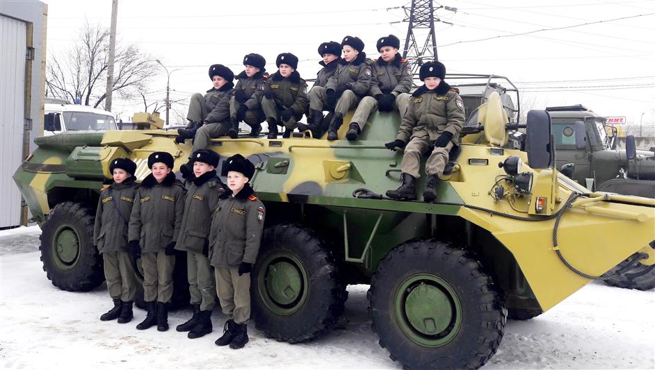 Волгоградские и калмыцкие омоновцы познакомили школьников со спецификой своей службы