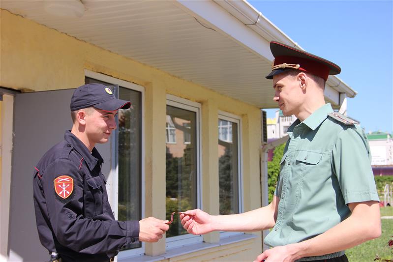 Сотрудники и военнослужащие Главного управления Росгвардии по Краснодарскому краю присоединилось к Всероссийской акции «Георгиевская ленточка»
