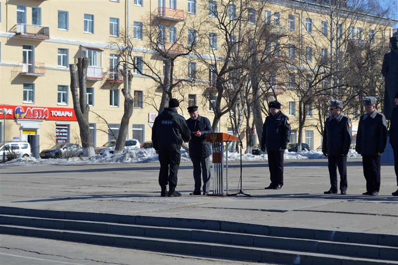 В Архангельской области за вклад в обеспечение правопорядка региона поощрили лучших военнослужащих и сотрудников Росгвардии