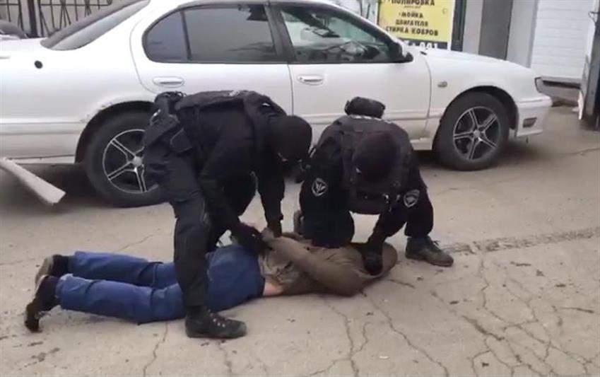 При силовой поддержке сотрудников СОБР задержаны подозреваемые в серии краж имущества из дачных домов и автотранспорта в Хабаровске