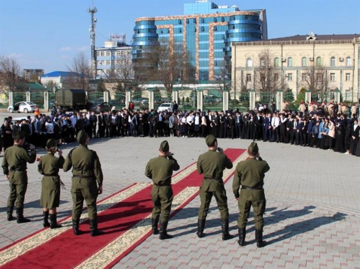 Грозненское соединение Росгвардии приняло участие в праздновании 3-й годовщины присвоения столице Чеченской Республики почетного звания «Город воинской славы» 