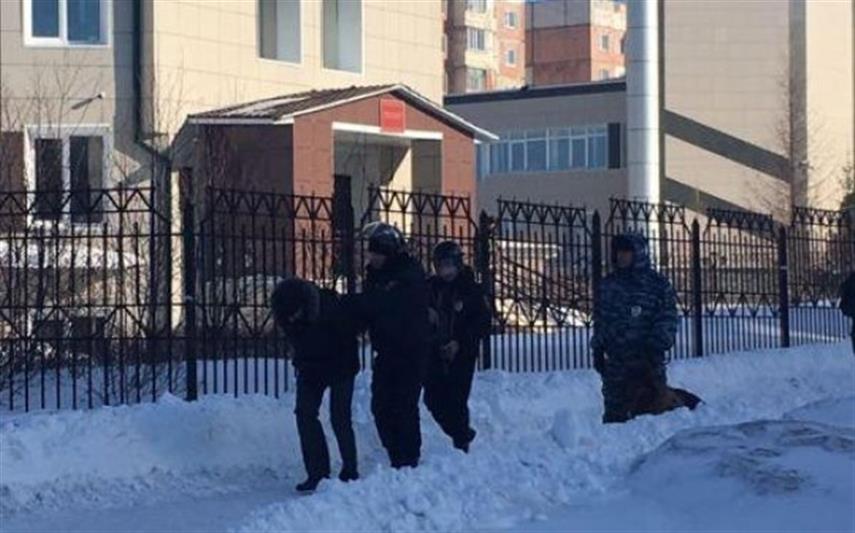 Сотрудники нерюнгринского отдела вневедомственной охраны отработали действия по обезвреживанию преступников в здании суда