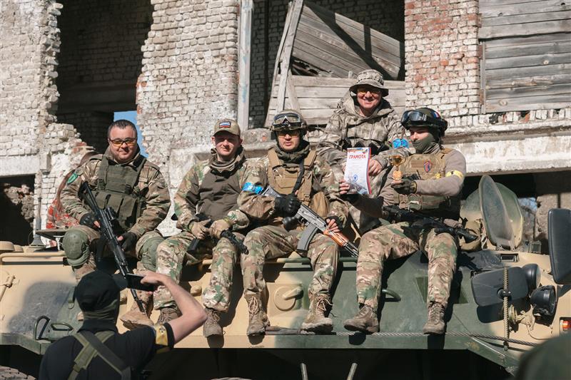 В Ставропольском крае состоялись соревнования по тактическому многоборью, приуроченные ко Дню Росгвардии и юбилею СОБР