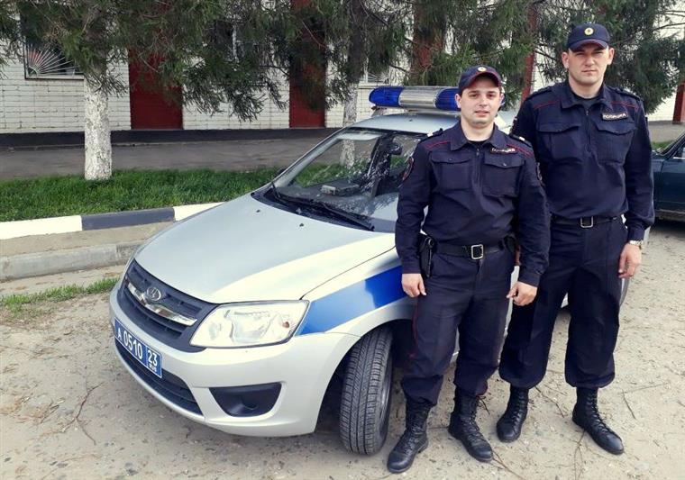 В Краснодарском крае сотрудники Росгвардии предотвратили распространение возгорания в частном домовладении