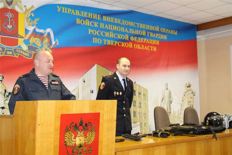 Сотрудники Центрального округа Росгвардии проводят патриотические мероприятия с подрастающим поколением