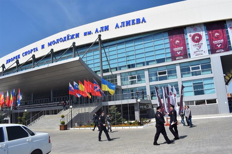 Росгвардия обеспечивает правопорядок на чемпионате Европы по спортивной борьбе в Дагестане