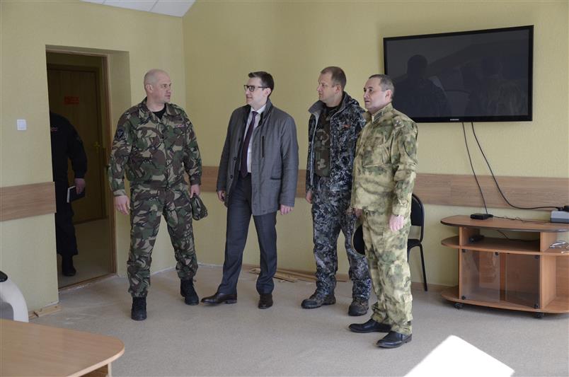 Председатель Правительства Удмуртии и председатель городской Думы Ижевска посетили подразделения республиканского Управления Росгвардии