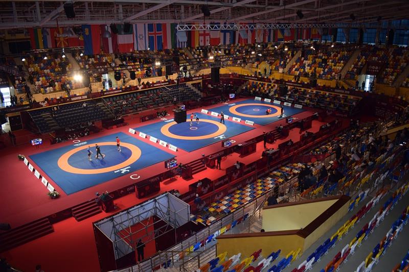 Росгвардия обеспечивает правопорядок на чемпионате Европы по спортивной борьбе в Дагестане