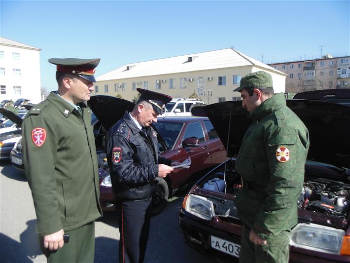 В Астрахани проведено мероприятие с военнослужащими по профилактике дорожно-транспортных происшествий 