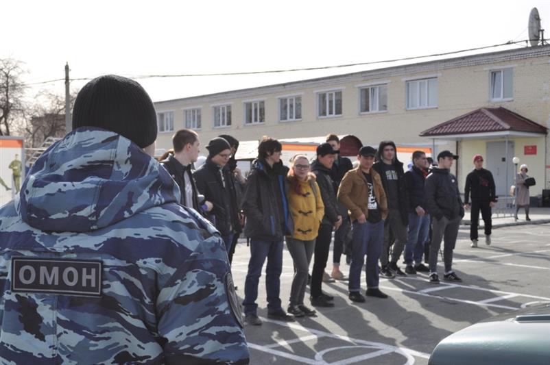 В Уральском округе Росгвардии прошел День призывника