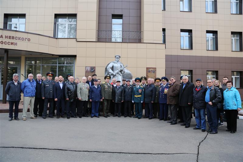В Москве открыта мемориальная доска, посвященная столетию полка охраны и обеспечения управления Центрального округа Росгвардии
