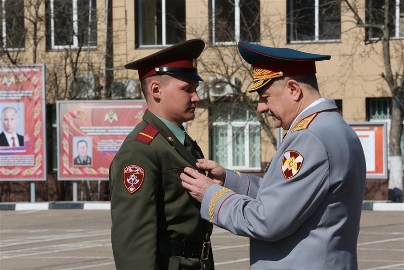 В Москве открыта мемориальная доска, посвященная столетию полка охраны и обеспечения управления Центрального округа Росгвардии