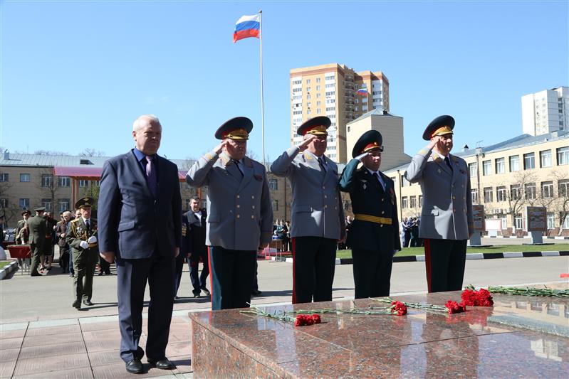 В Москве открыта мемориальная доска, посвященная столетию полка охраны и обеспечения управления Центрального округа Росгвардии