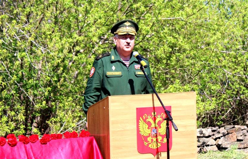 Военнослужащие и ветераны Южного округа Росгвардии почтили память дважды Героя Советского Союза генерала Ивана Фесина на его малой родине