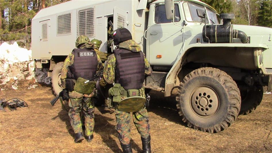 В Удмуртии бойцы СОБР завершили полевой выход