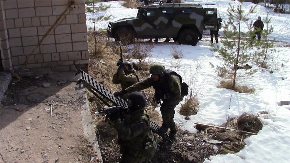 В Удмуртии бойцы СОБР завершили полевой выход