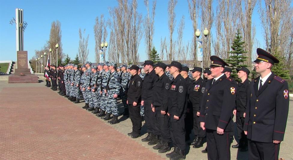 В Саратове состоялись торжественные мероприятия, посвященные 25-летию со Дня образования СОБР и приведению к Присяге сотрудников подразделений Росгвардии