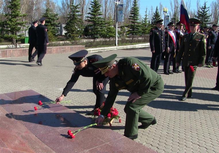 В Саратове состоялись торжественные мероприятия, посвященные 25-летию со Дня образования СОБР и приведению к Присяге сотрудников подразделений Росгвардии