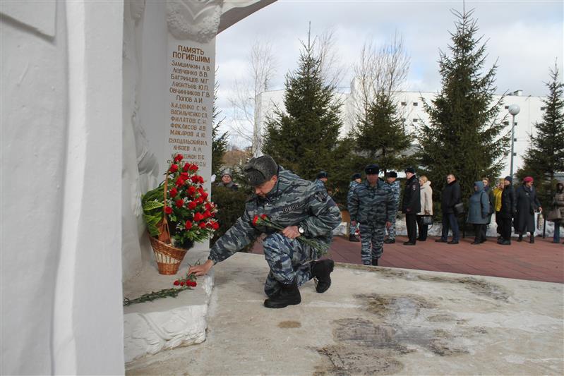 Сотрудники московского ОМОН почтили память погибших боевых товарищей
