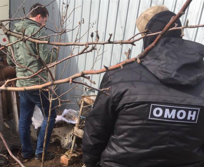 В Оренбурге бойцы ОМОН совместно с полицейскими пресекли деятельность преступной группы, предоставляющей в страховые компании ложную информацию о ДТП