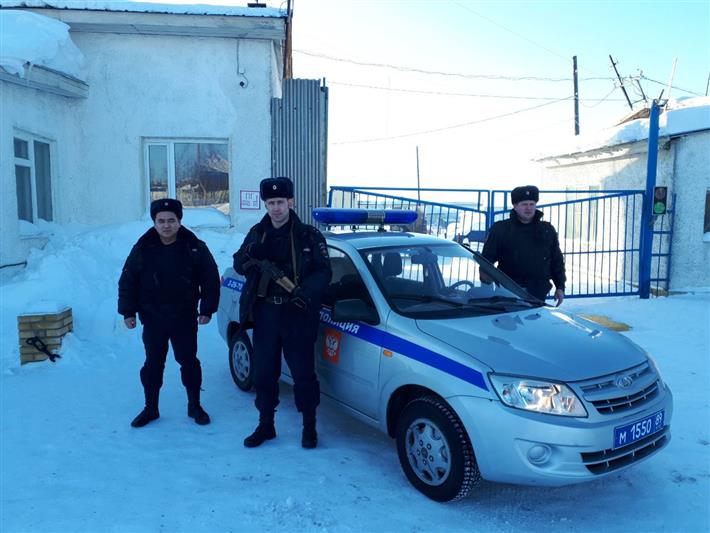 В двух городах Уральского федерального округа росгвардейцы задержали граждан, находившихся в федеральном розыске, и пресекли распространение наркотиков 