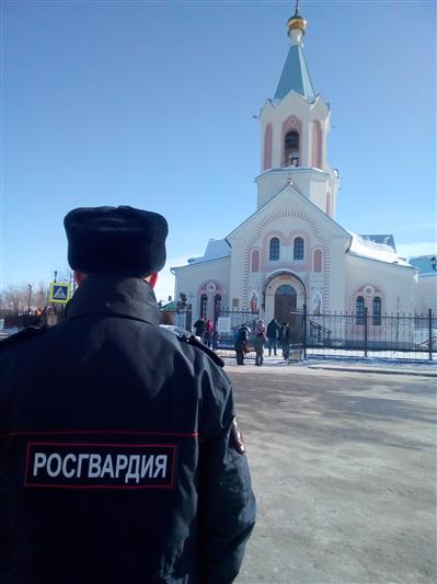 В Уральском округе военнослужащие и сотрудники Росгвардии приняли участие в Пасхальных мероприятиях и обеспечили безопасность их проведения