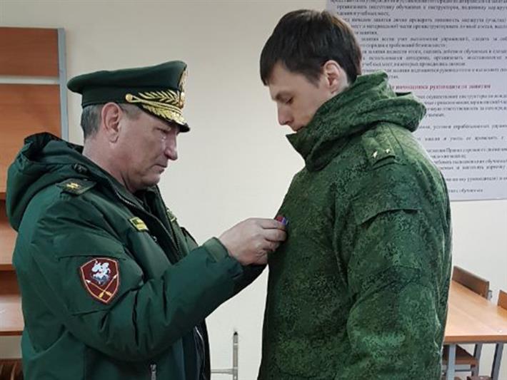 Спортсменов Сибирского округа наградили государственными и ведомственными медалями 