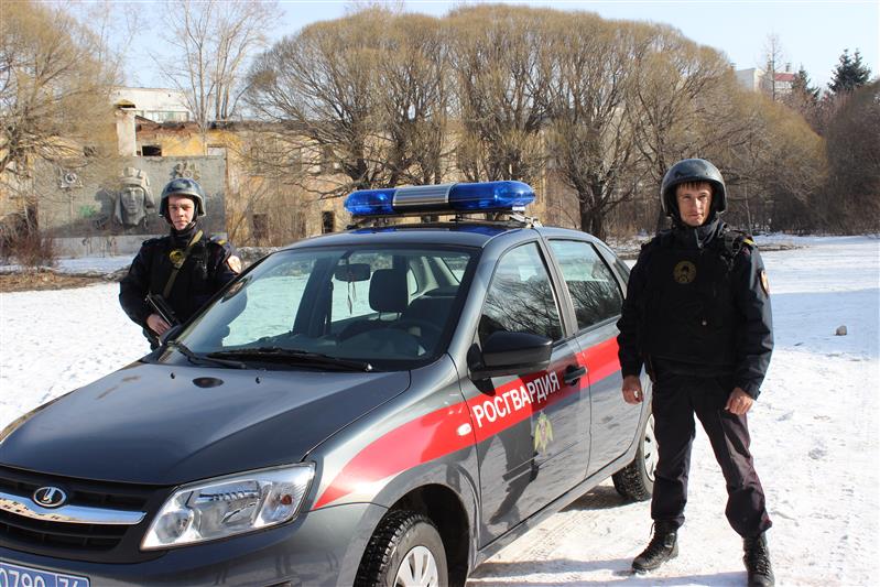 В Свердловской области задержан подозреваемый в нанесении тяжкого вреда здоровью, пресечены два случая распространения наркотиков, а также переданы полиции грабитель и гражданин, повторно севший за руль пьяным