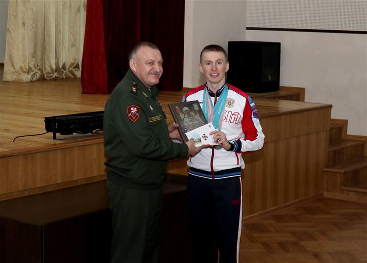 Спортсмены-олимпийцы встретились с военнослужащими Приволжского округа Росгвардии