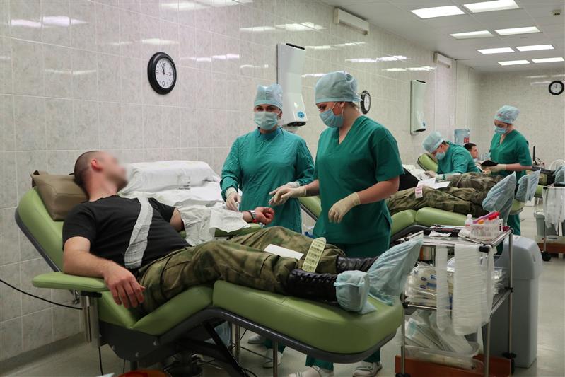 В Краснодаре сотрудники транспортного ОМОН Росгвардии стали участниками безвозмездной сдачи крови