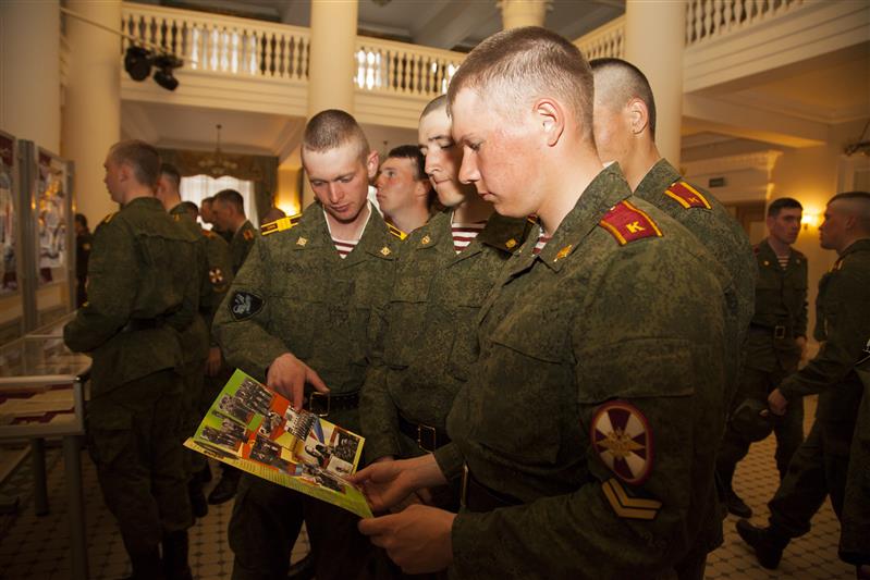 В дивизии им. Ф.Э. Дзержинского состоялся тематический вечер, посвящённый Герою России генерал-полковнику Анатолию Романову