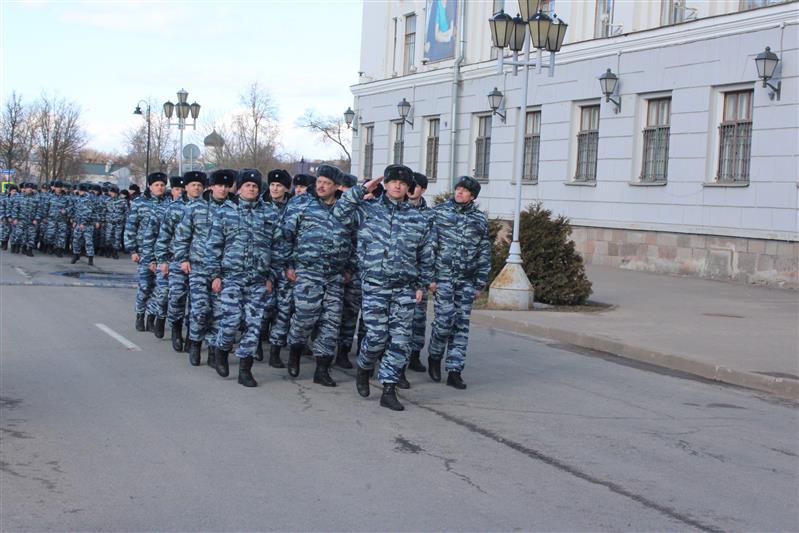 В Пскове состоялся гарнизонный развод нарядов Росгвардии, заступающих на службу по охране общественного порядка