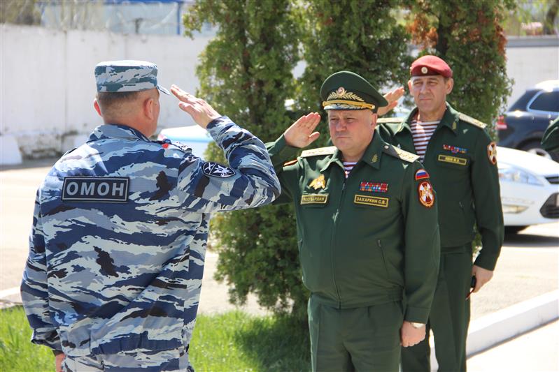 Статс-секретарь – заместитель директора Росгвардии и первый заместитель командующего Южным округом проинспектировали краснодарские СОБР и ОМОН