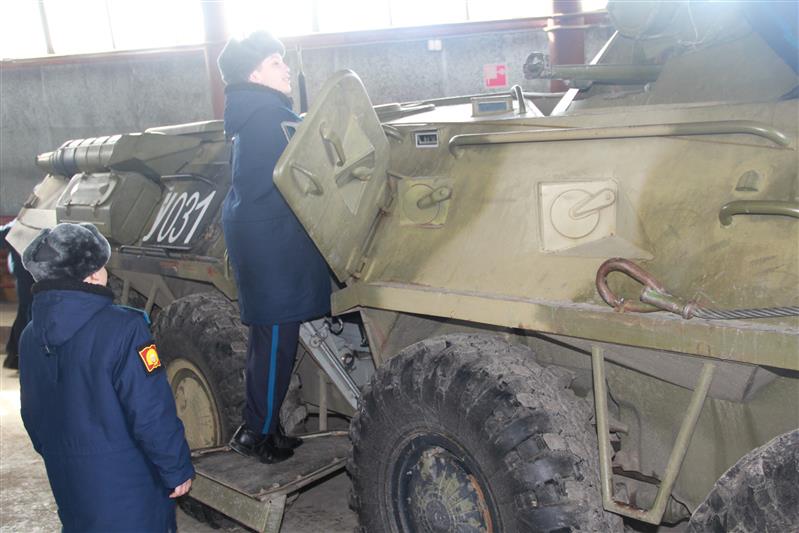 Воспитанники Тюменского президентского кадетского училища побывали в гостях у спецназа Росгвардии