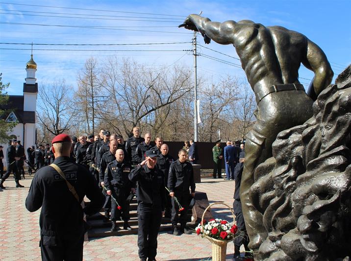 В Саратове состоялись торжественные мероприятия, посвященные 25-летию со Дня образования СОБР и приведению к Присяге сотрудников подразделений Росгвардии