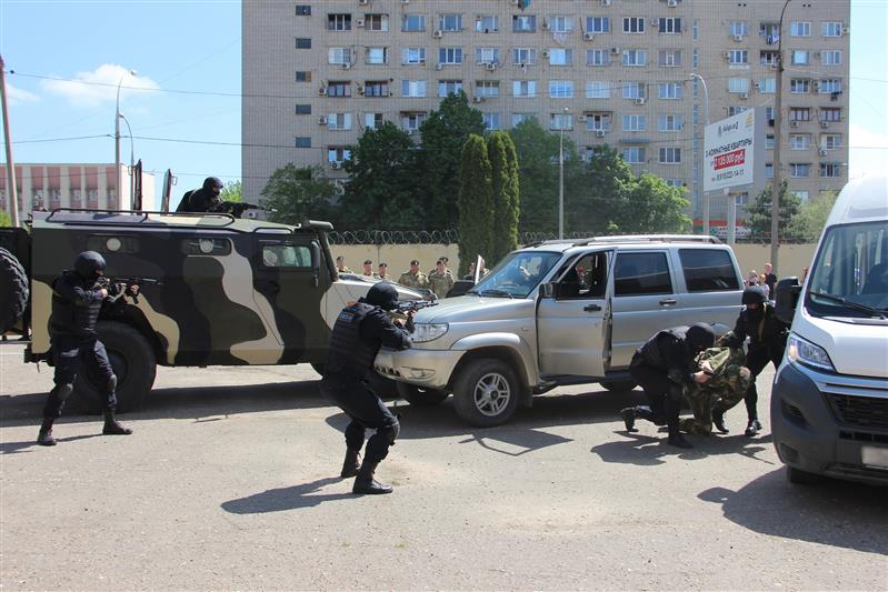 ОМОН на транспорте Главного управления Росгвардии по Краснодарскому краю отметил свое 25-летие