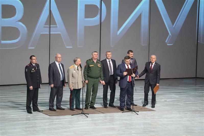 Военнослужащие и сотрудники Центрального округа Росгвардии со своими семьями приняли участие в праздничных мероприятиях, посвященных трехлетию благотворительного фонда «Защитник счастья»