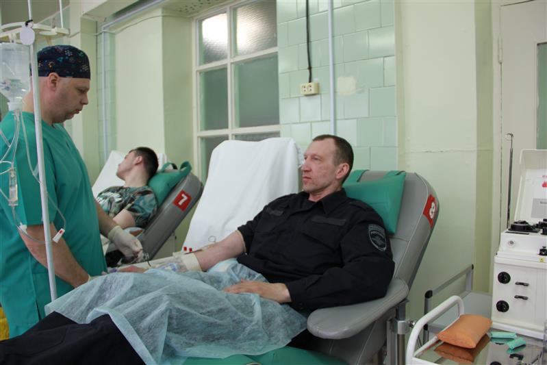 Росгвардейцы Северо-Запада участвуют в Дне донора